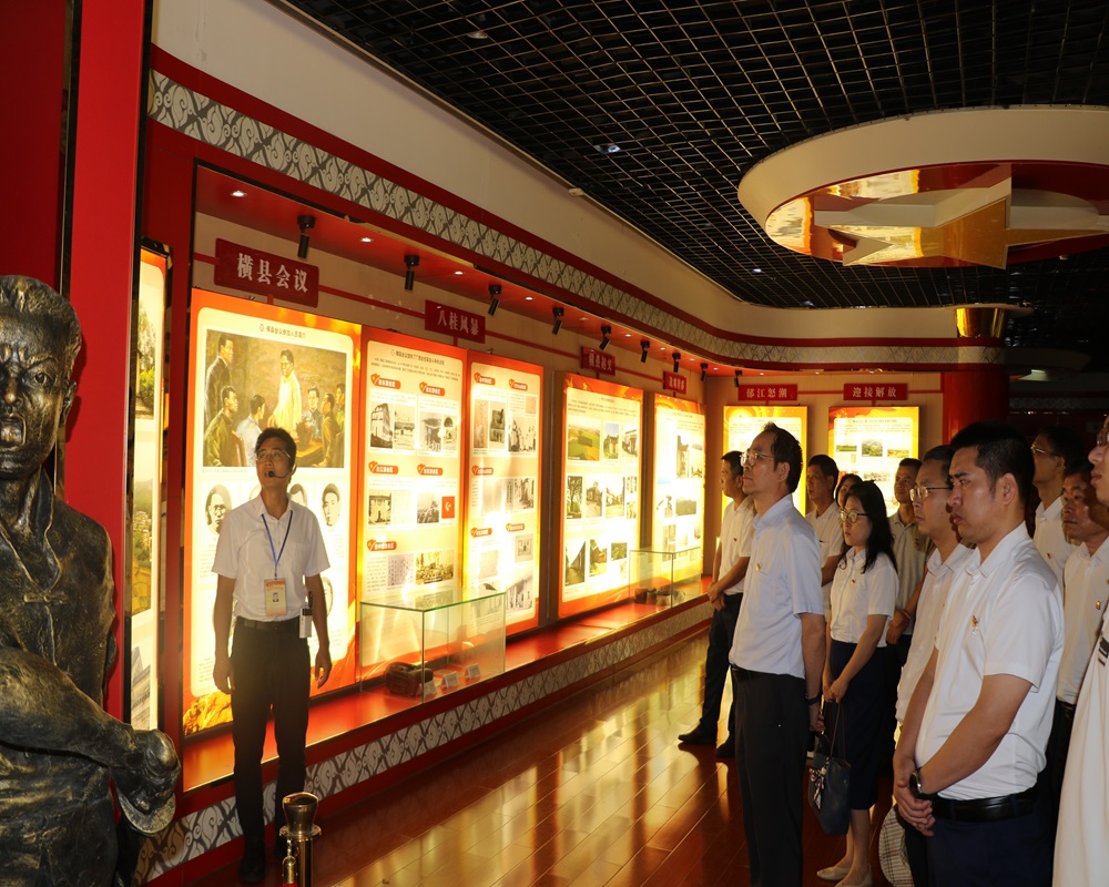 1720598091135179.jpg 图2:展厅参观.JPG